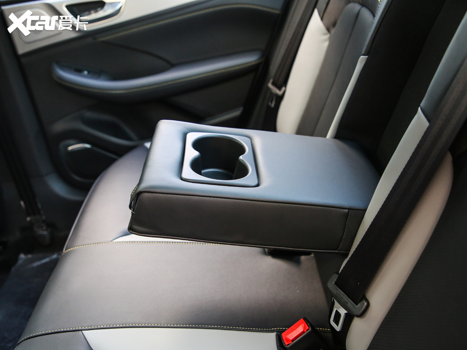 2020si6 MAX 300TGI ԄˬĻ{Supreme