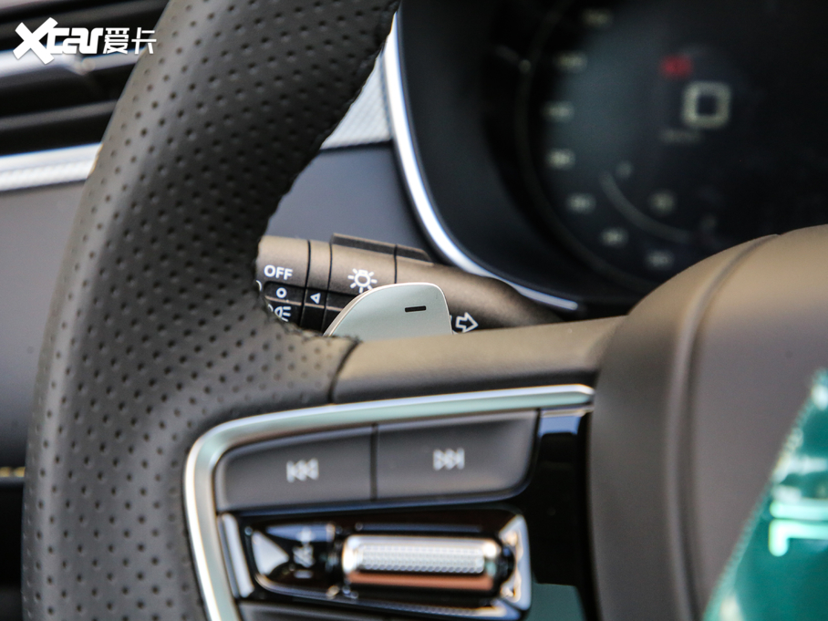 2020si6 MAX 300TGI ԄˬĻ{Supreme