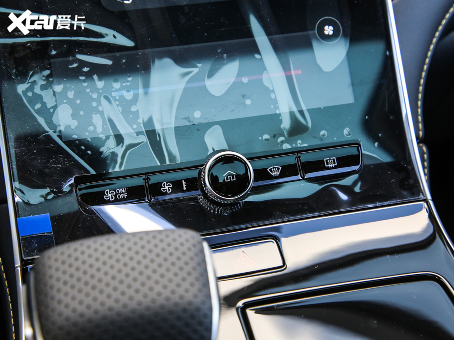 2020si6 MAX 300TGI ԄˬĻ{Supreme