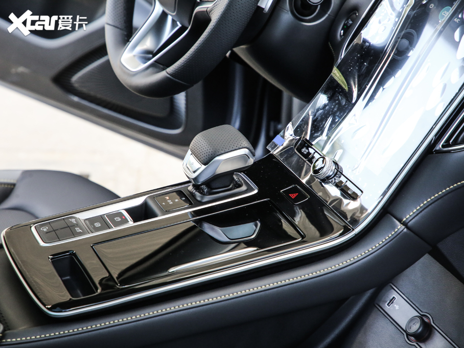 2020si6 MAX 300TGI Ԅ(dng)ˬĻ{Supreme