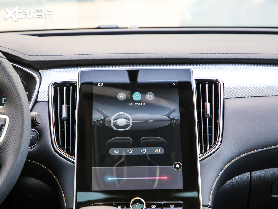 2020si6 MAX 300TGI ԄˬĻ{Supreme