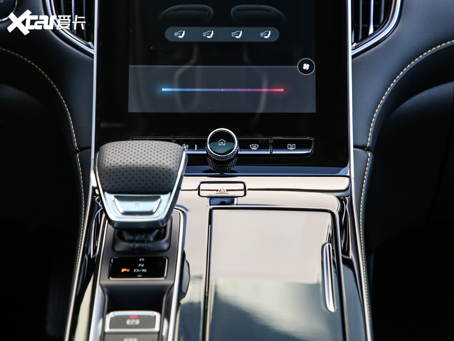 2020si6 MAX 300TGI ԄˬĻ{Supreme