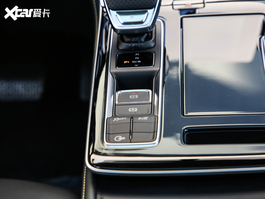 2020si6 MAX 300TGI ԄˬĻ{Supreme