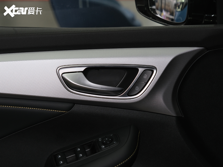 2020si6 MAX 300TGI ԄˬĻ