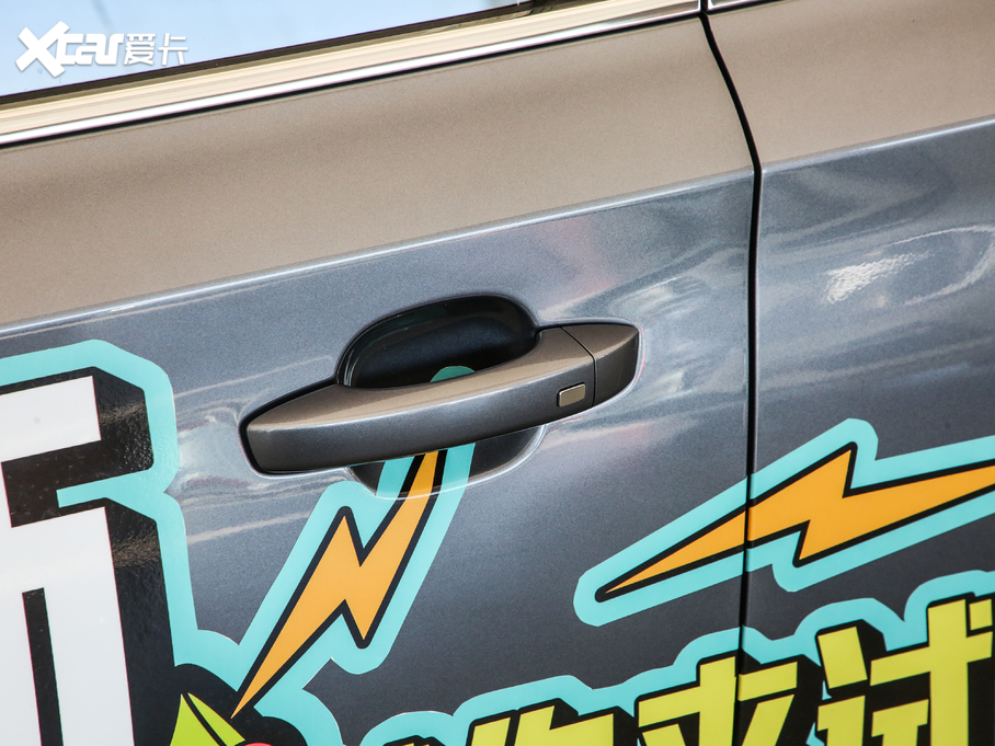 2020si6 MAX 300TGI Ԅ(dng)ˬ{