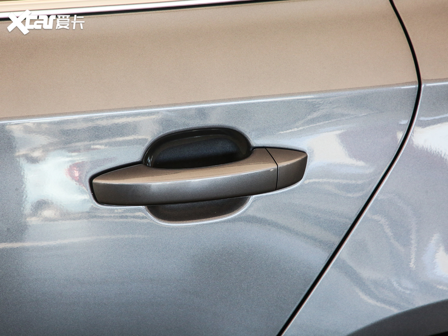 2020si6 MAX 300TGI Ԅ(dng)ˬ{