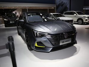 2020300TGI ԄˬĻ{Supreme w^