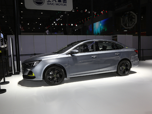 2020300TGI ԄˬĻ{Supreme w^