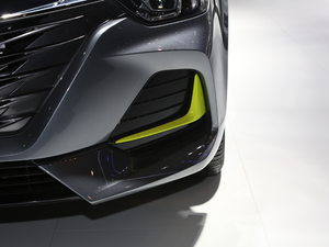 2020300TGI ԄˬĻ{Supreme ^