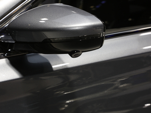 2020300TGI ԄˬĻ{Supreme ^