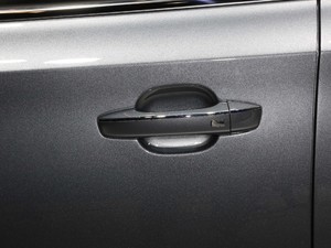 2020300TGI ԄˬĻ{Supreme ^