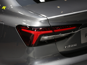 2020300TGI ԄˬĻ{Supreme ^