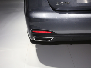 2020300TGI ԄˬĻ{Supreme ^