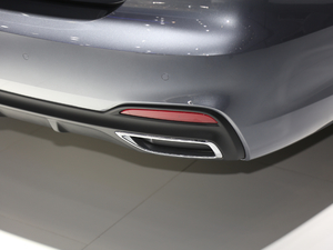 2020300TGI ԄˬĻ{Supreme ^