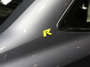 2020300TGI ԄˬĻ{Supreme ^