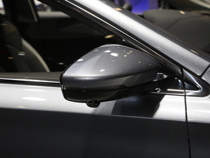 2020300TGI ԄˬĻ{Supreme ^