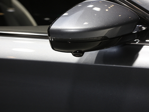 2020300TGI ԄˬĻ{Supreme ^