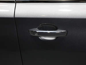 2020300TGI ԄˬĻ{Supreme ^