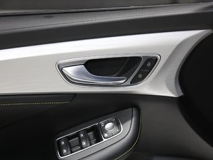 2020300TGI ԄˬĻ{Supreme g