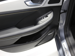 2020300TGI ԄˬĻ{Supreme g