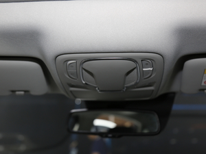 2020300TGI ԄˬĻ{Supreme g