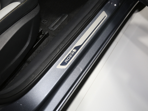 2020300TGI ԄˬĻ{Supreme g