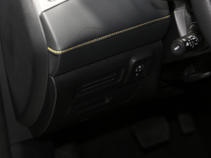 2020300TGI ԄˬĻ{Supreme п؅^