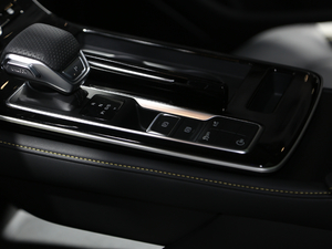 2020300TGI ԄˬĻ{Supreme п؅^