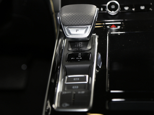 2020300TGI ԄˬĻ{Supreme п؅^