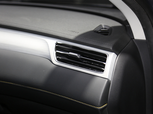 2020300TGI ԄˬĻ{Supreme п؅^