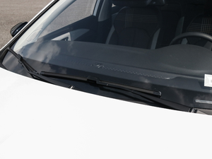 2020300TGI ԄˬĻ{Supreme ^