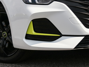 2020300TGI ԄˬĻ{Supreme ^