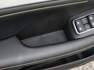 2020300TGI ԄˬĻ{Supreme g