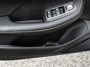 2020300TGI ԄˬĻ{Supreme ǰTg