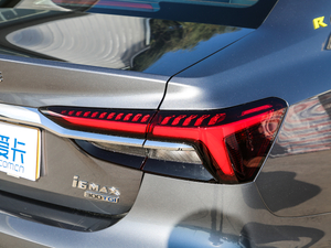 2020300TGI ԄˬĻ{Supreme ^