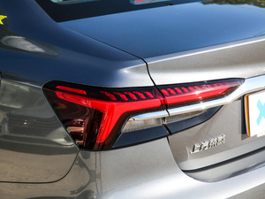 2020300TGI ԄˬĻ{Supreme ^