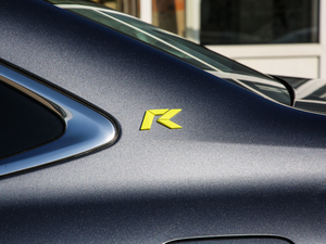 2020300TGI ԄˬĻ{Supreme ^