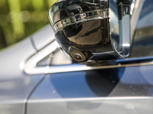 2020300TGI ԄˬĻ{Supreme ^