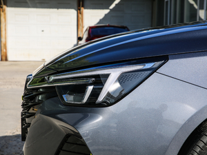 2020300TGI ԄˬĻ{Supreme ^