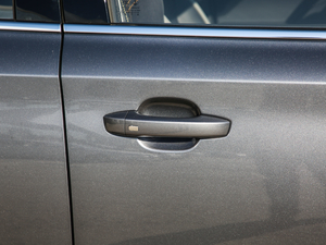 2020300TGI ԄˬĻ{Supreme ^