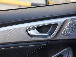 2020300TGI ԄˬĻ{Supreme g