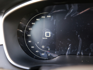 2020300TGI ԄˬĻ{Supreme п؅^