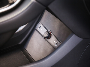 2020300TGI ԄˬĻ{Supreme п؅^(q)