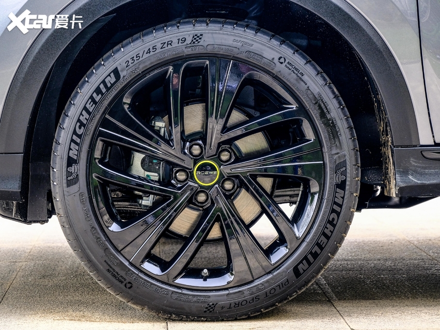 2020sRX5 PLUS 300TGI ԄAlis