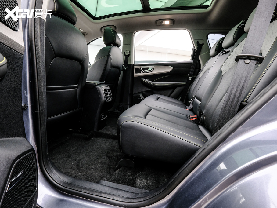 2020sRX5 PLUS 300TGI ԄAlis