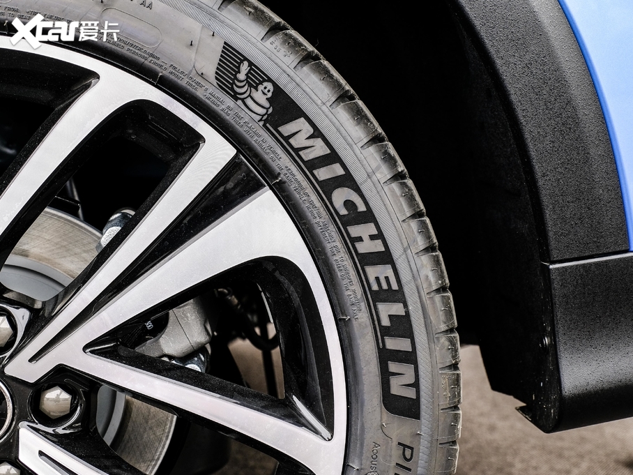 2020sRX5 PLUS 300TGI ԄAlis