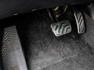 2020PLUS 300TGI ԄAlis п؅^