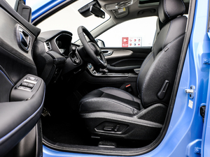 2020PLUS 300TGI ԄAlis ǰſg