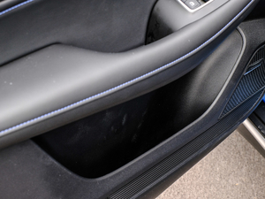 2020PLUS 300TGI ԄAlis g