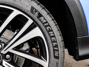 2020PLUS 300TGI ԄAlis ^